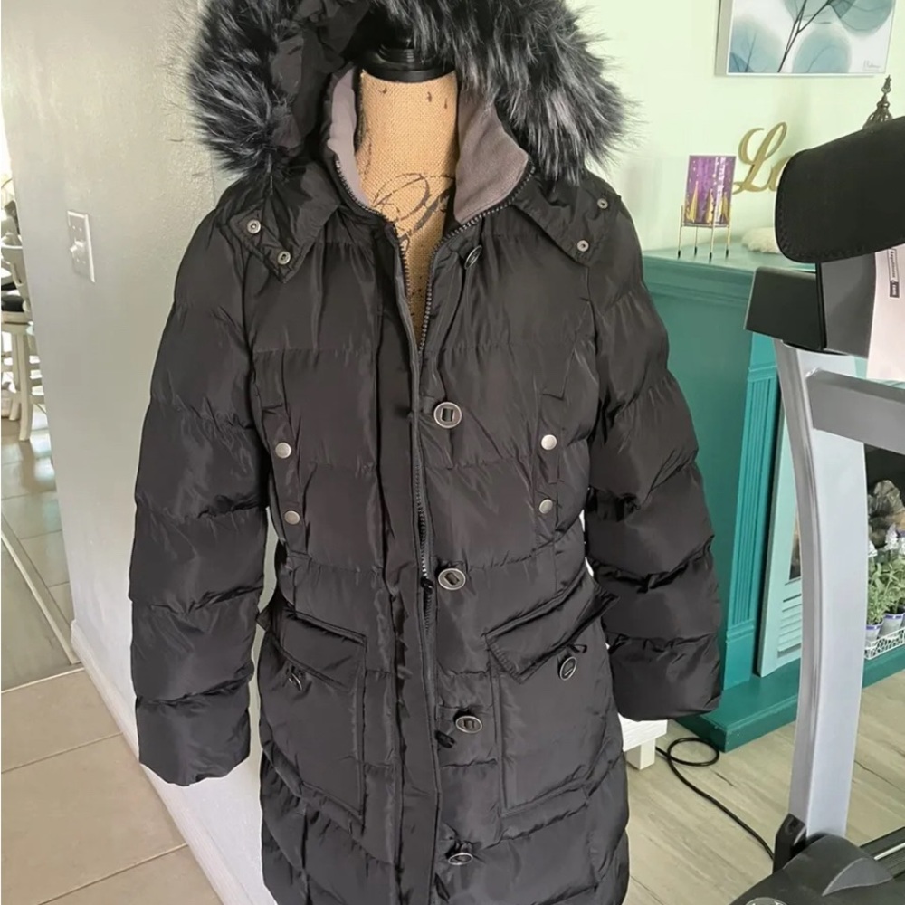 Excellent woman’s Elora long black fur, hooded jacket. Size L